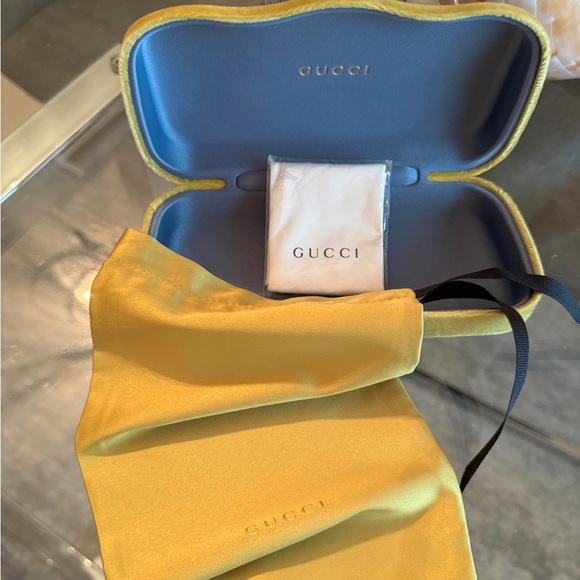 EUC Gucci sunglasses case - Picture 3 of 3